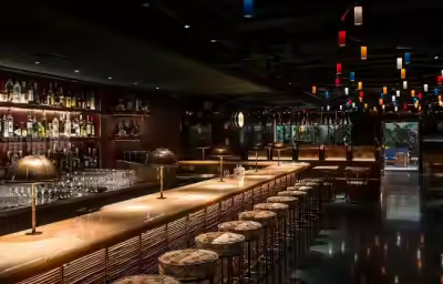 路边酒吧4个设计要点，营造一个引人注目的夜生活胜地